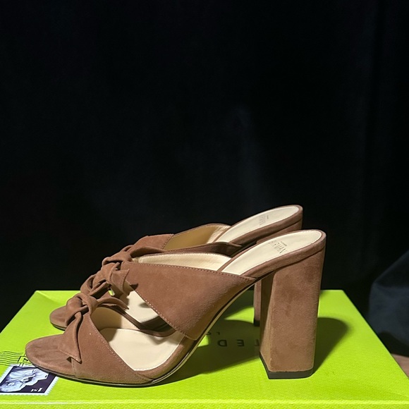 Alexandra Birman/ Bow accent/ Multistap / Block Heel Mule - Picture 2 of 4